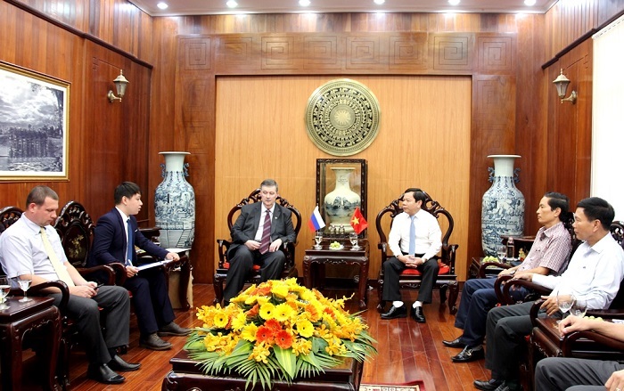Chủ tịch UBND tỉnh tiếp xã giao Tổng Lãnh sự Liên bang Nga tại Đà Nẵng