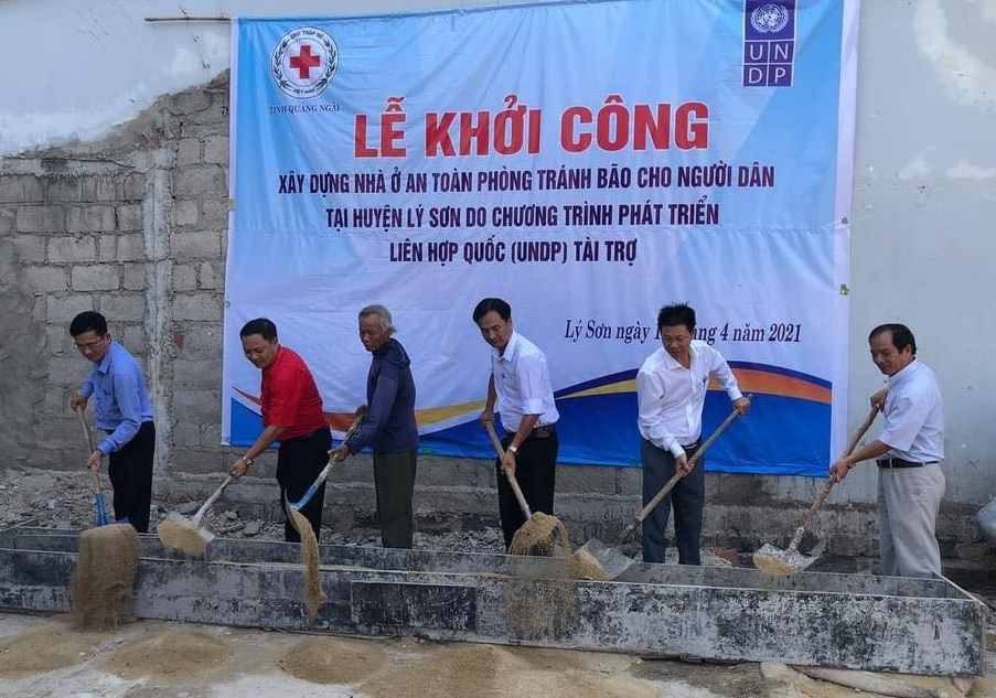 UNDP hỗ trợ xây dựng nhà ở an toàn phòng tránh bão cho người dân huyện Lý Sơn