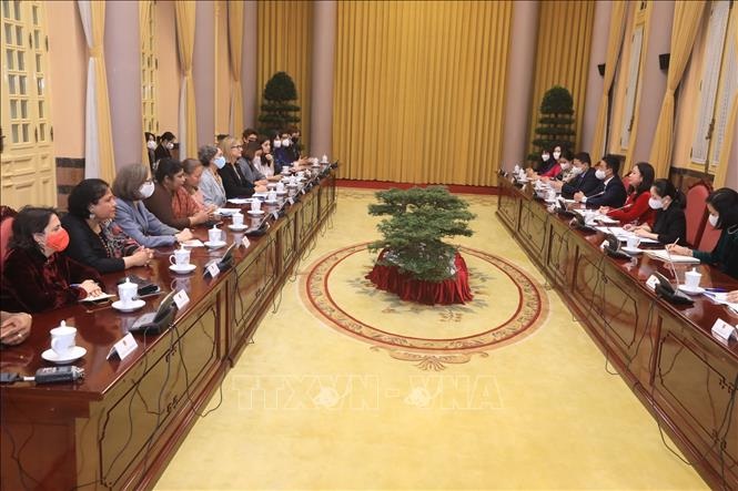 Phó Chủ tịch nước gặp gỡ các nữ Đại sứ, Đại biện của các cơ quan đại diện ngoại giao nước ngoài tại Việt Nam