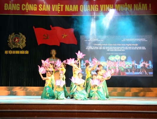 Tổ chức các hoạt động văn hóa, nghệ thuật Việt Nam - Liên bang Nga