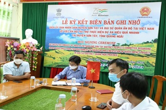 Đại Sứ quán Ấn Độ tại Việt Nam tài trợ xây dựng nhà lớp học cho trường Phổ thông dân tộc bán trú Tiểu học và Trung học cơ sở Sơn Liên, huyện Sơn Tây