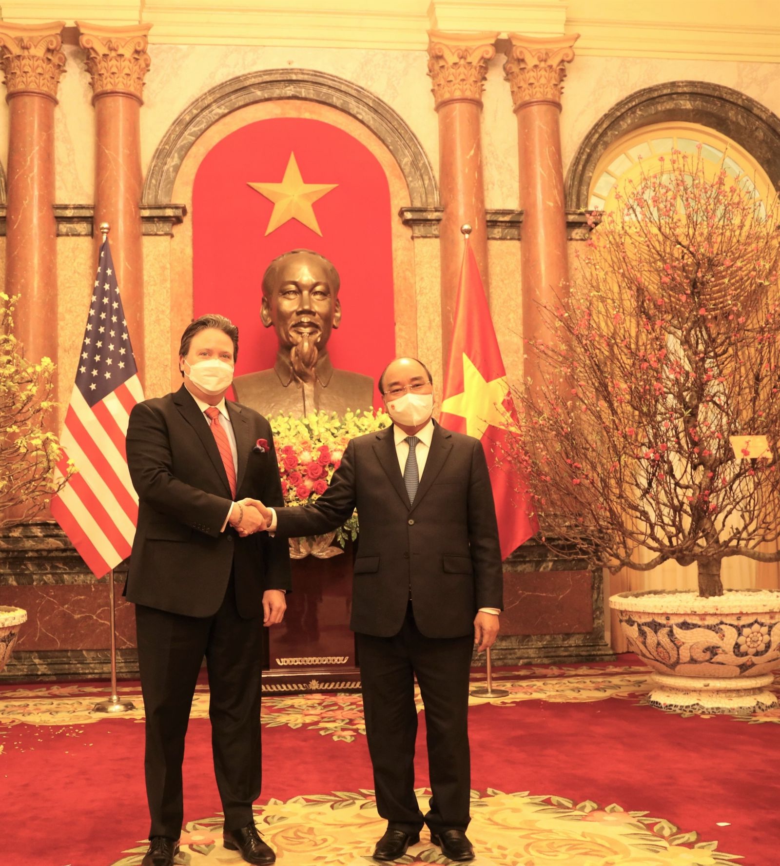 Chủ tịch nước Nguyễn Xuân Phúc tiếp Đại sứ Hoa Kỳ trình Quốc thư