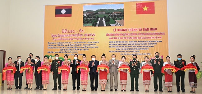 Khánh thành Trường Quân sự tỉnh Xay Sổm Bun, CHDCND Lào