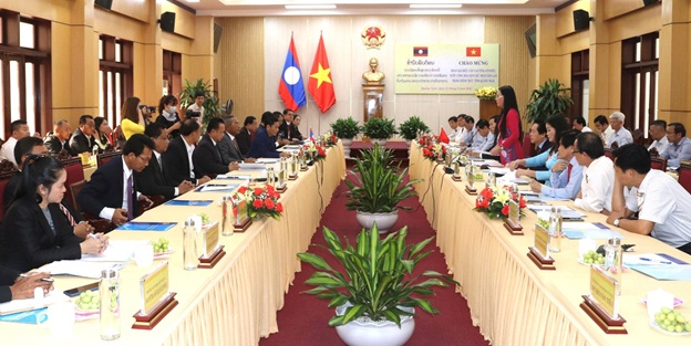 Đoàn đại biểu cấp cao tỉnh Attapeu, CHDCND Lào thăm chính thức tỉnh Quảng Ngãi