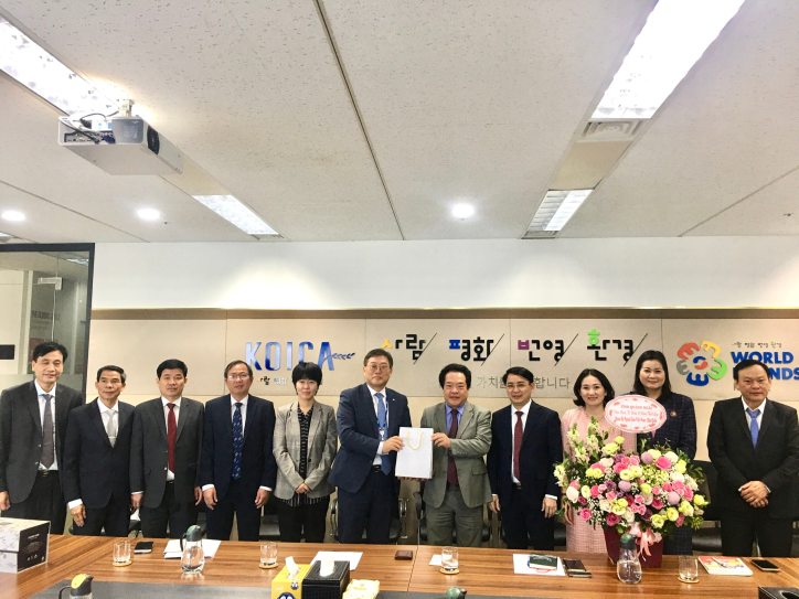 Phó Chủ tịch Ủy ban nhân dân tỉnh Quảng Ngãi thăm và chào xã giao các cơ quan, tổ chức Hàn Quốc
