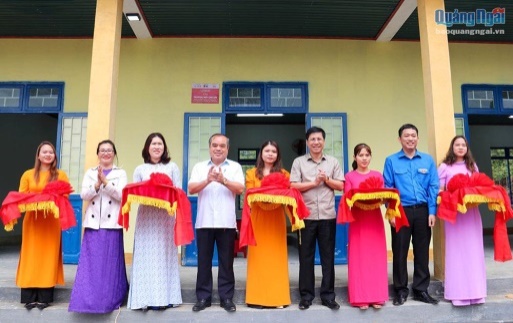 “Trường đẹp cho em” cho học sinh huyện Trà Bồng