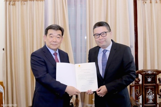Trao Giấy Chấp nhận lãnh sự cho Tổng Lãnh sự mới của Hàn Quốc tại thành phố Hồ Chí Minh