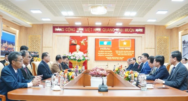 Đoàn lãnh đạo tỉnh Sekong đã thăm và chúc Tết tại tỉnh Quảng Ngãi