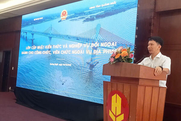 Tập huấn, cập nhật kiến thức, nghiệp vụ đối ngoại cho công chức, viên chức ngoại vụ địa phương